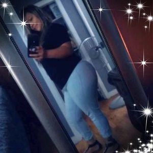 Meet your Posher, Elva